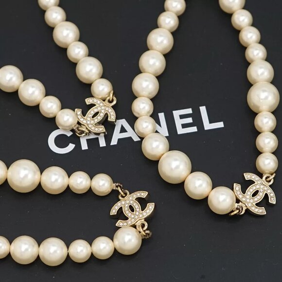 CHANEL CC Logos Pearl Rhinestone Necklace 35" Gold Tone A12P Auth - Picture 4 of 8